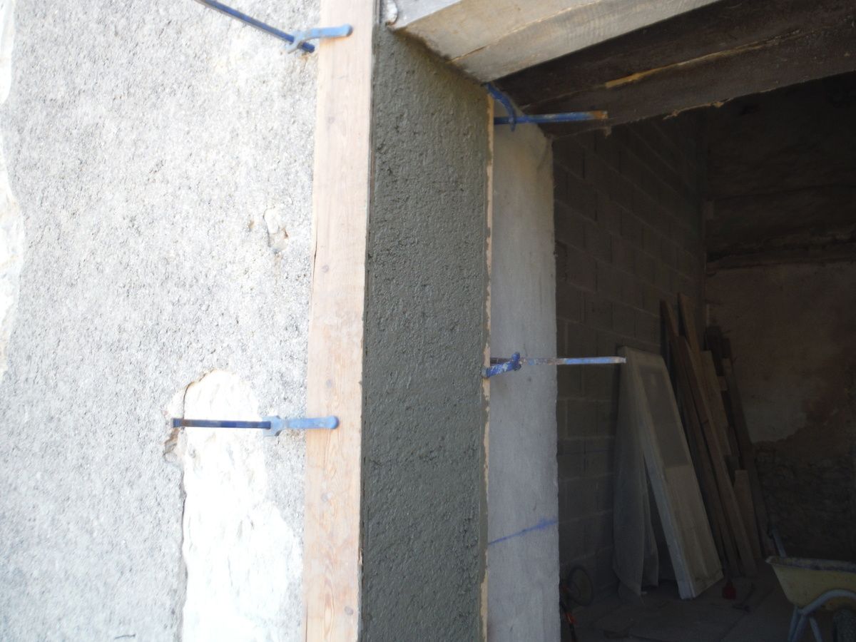 Divers travaux... (partie 2: la porte de la chambre)