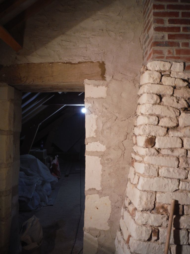 Derniers travaux de gros oeuvre pour le rez de chaussée! partie 3: enduit du mur de pignon!
