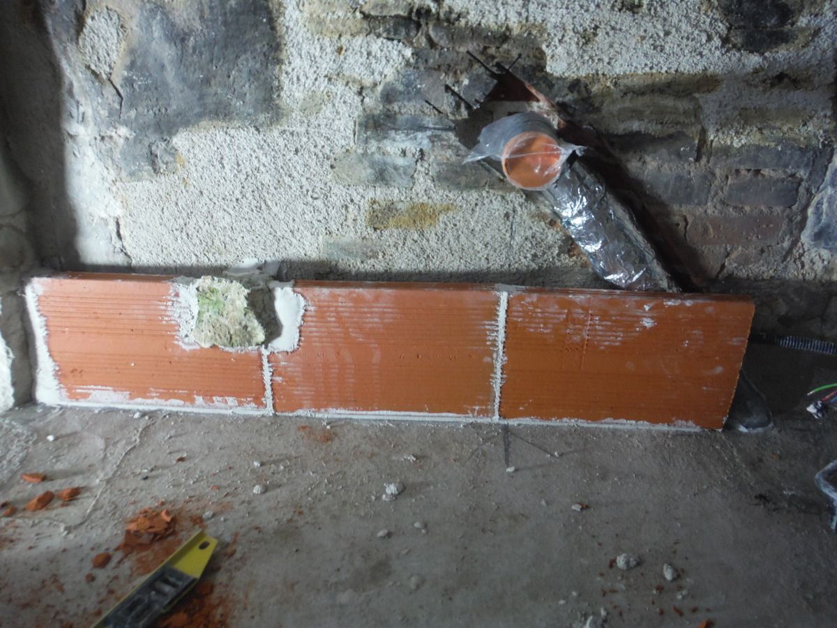 Rénover le mur noirci d'une cheminée!
