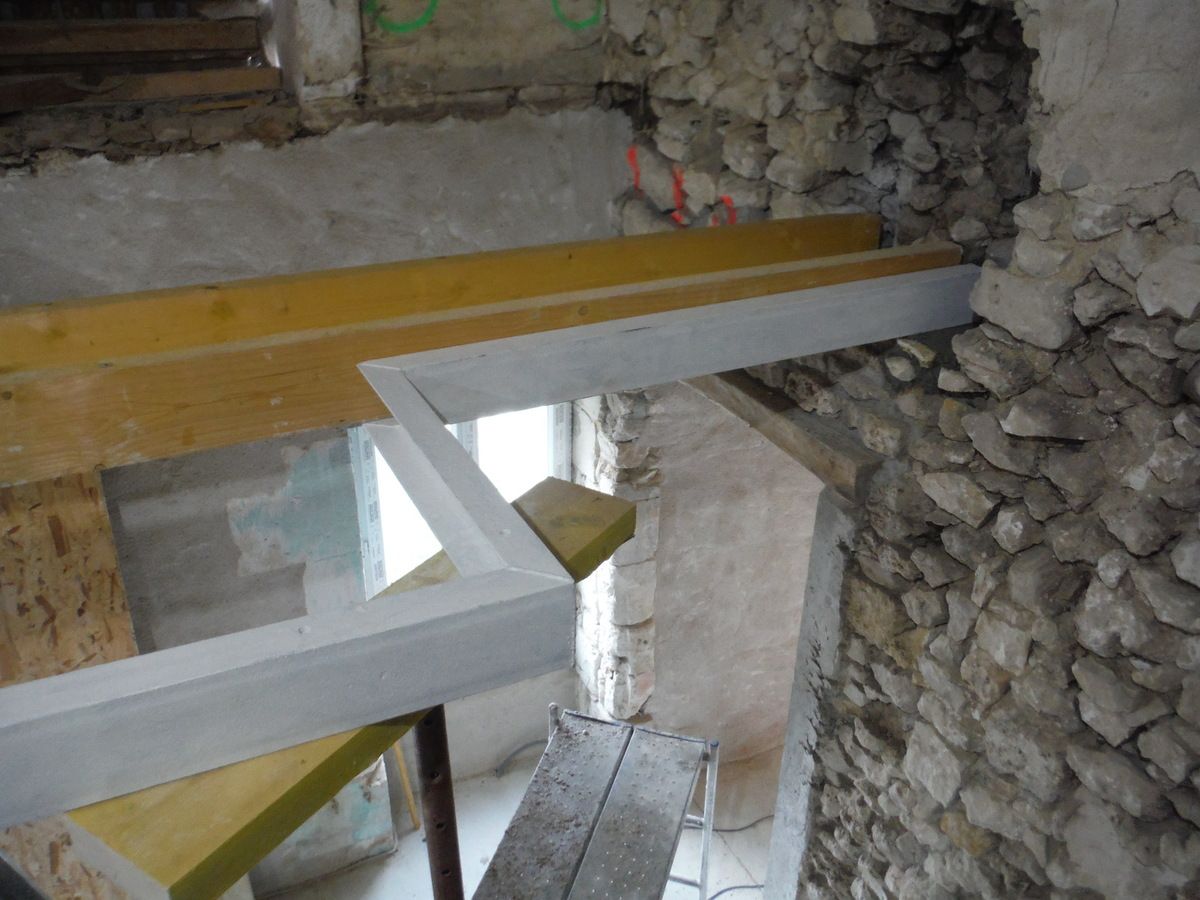 Faire un plancher suspendu sans poteau au sol.