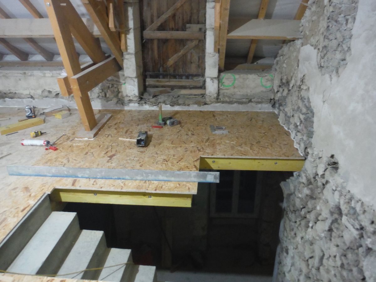Suite et fin du plancher! Enfin! :D