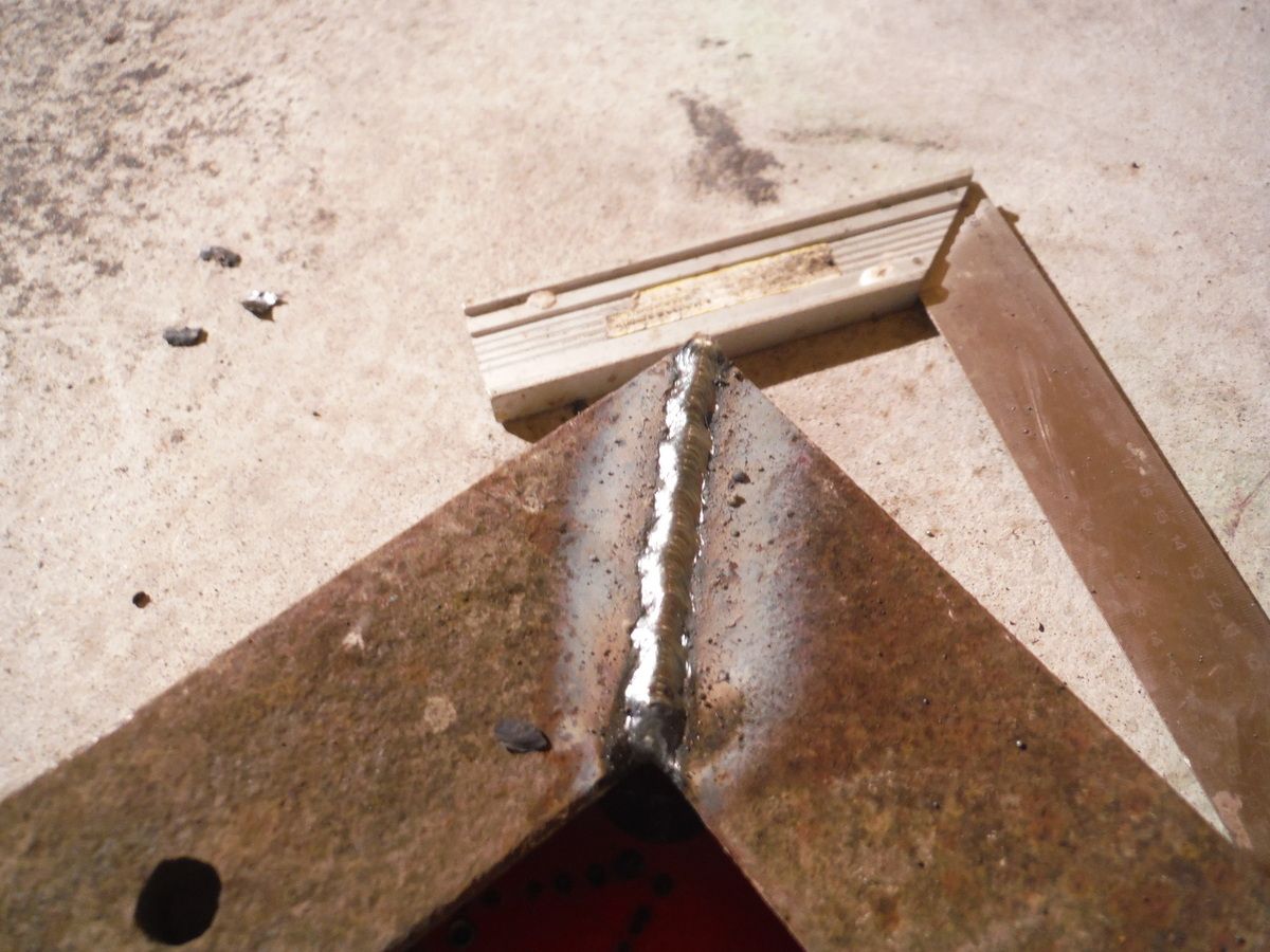 Faire un plancher suspendu sans poteau au sol.