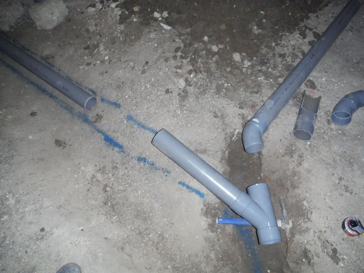 On commence les (vrais) travaux dans la maison.... 