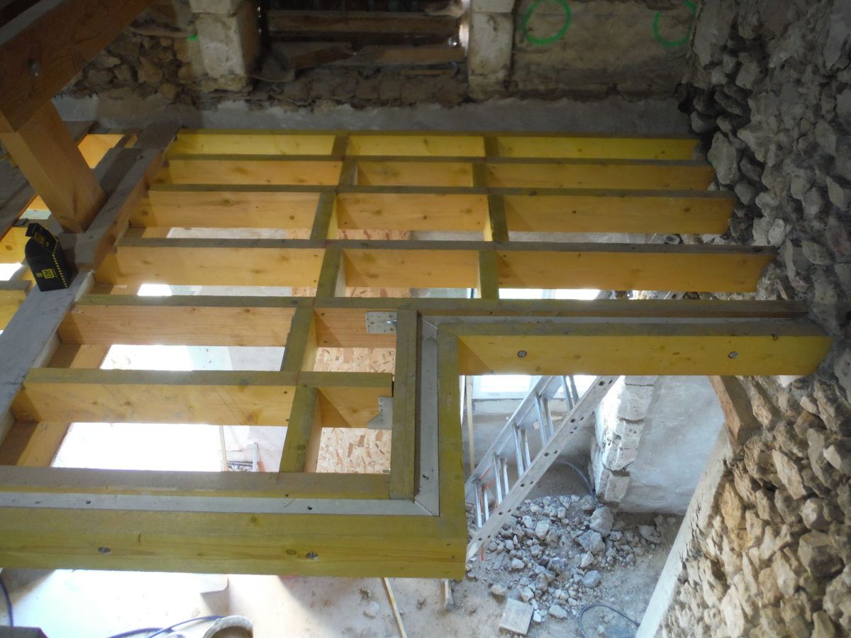 Suite et fin du plancher! Enfin! :D