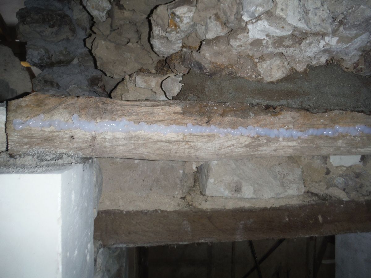 Encore de la maçonnerie! Rehausser un linteau de porte.