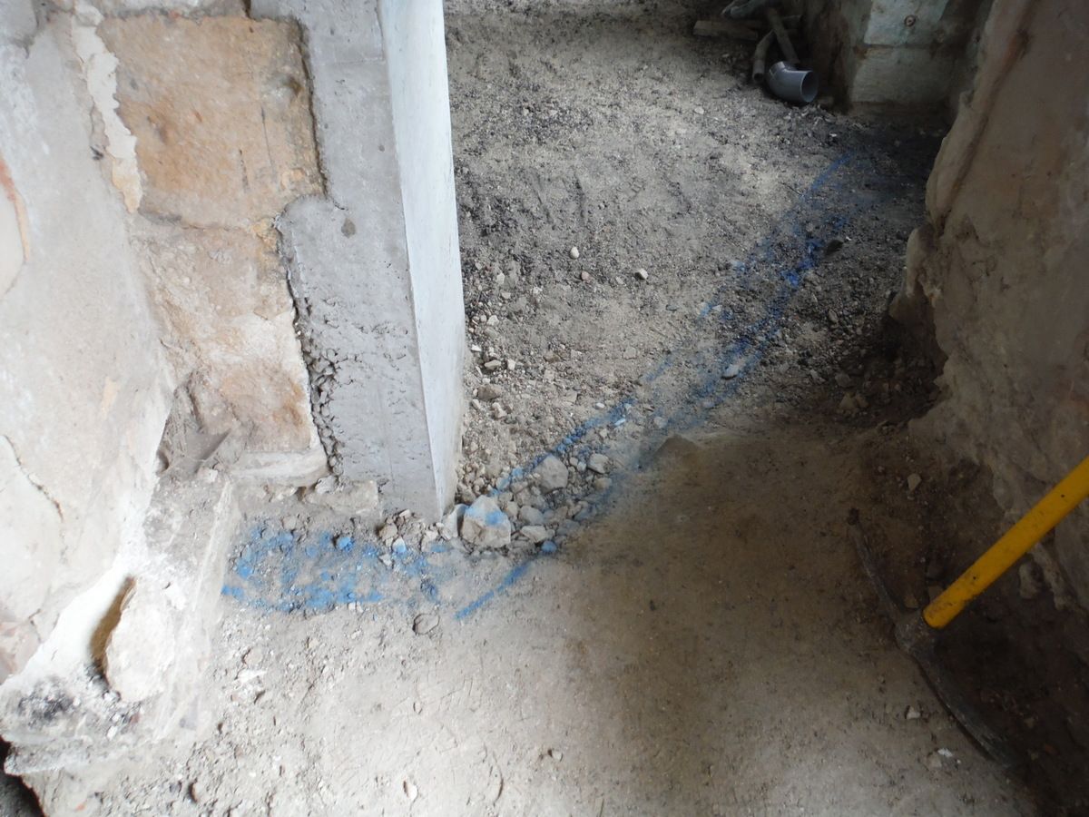 On commence les (vrais) travaux dans la maison.... 