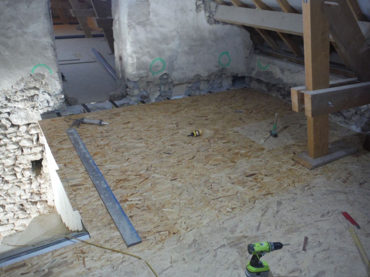 Suite et fin du plancher! Enfin! :D