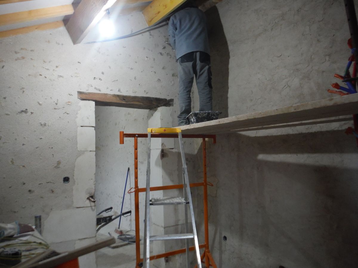 On enduit les murs à la chaux! 2