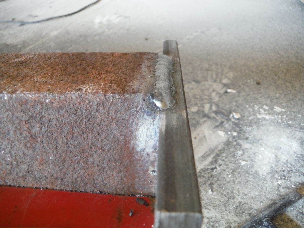 Faire un plancher suspendu sans poteau au sol.