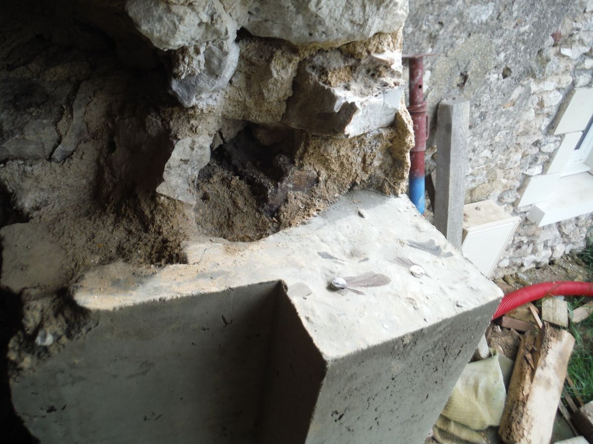 Divers travaux... (partie 4: la porte du cellier)