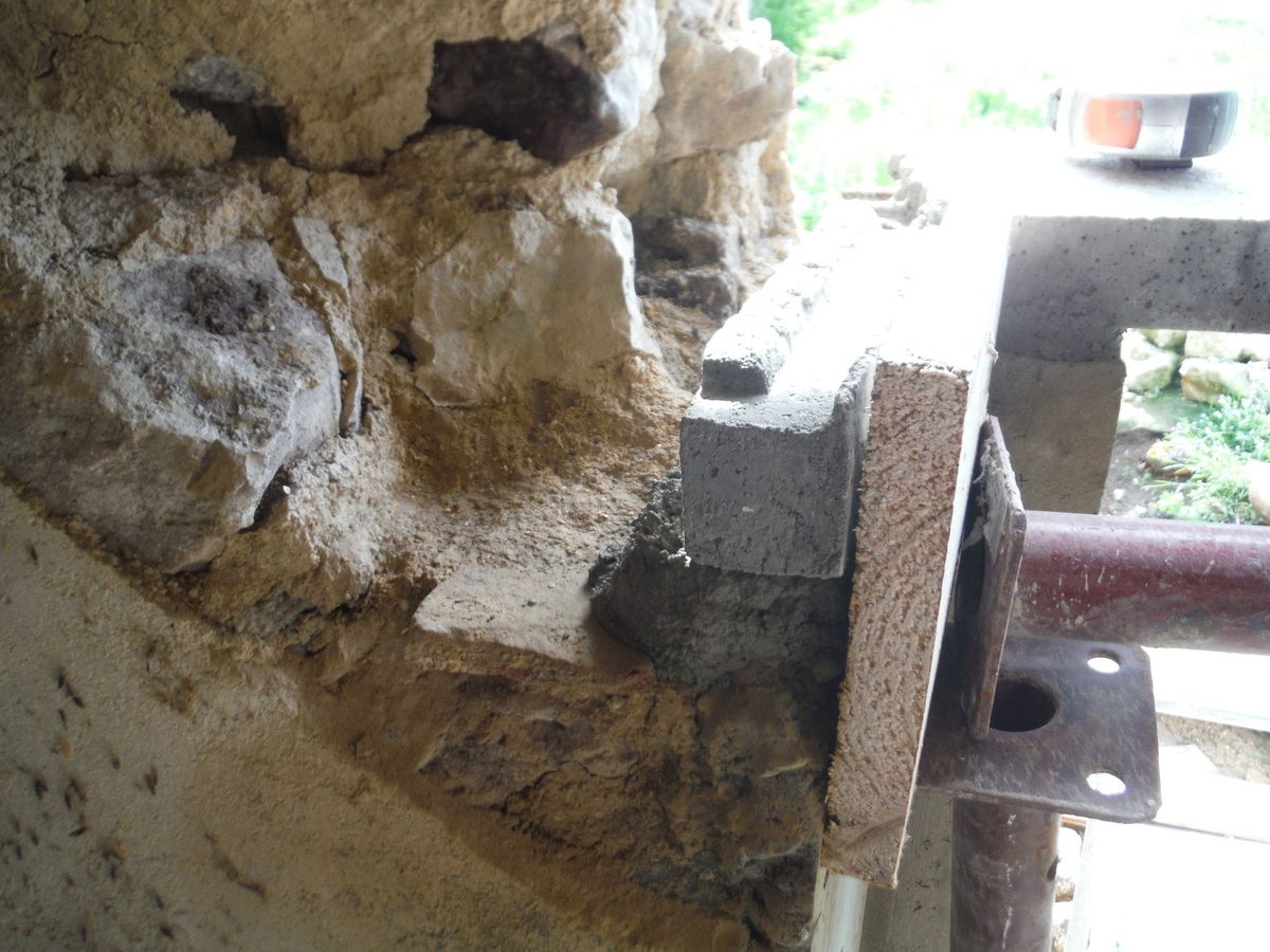 Divers travaux... (partie 4: la porte du cellier)