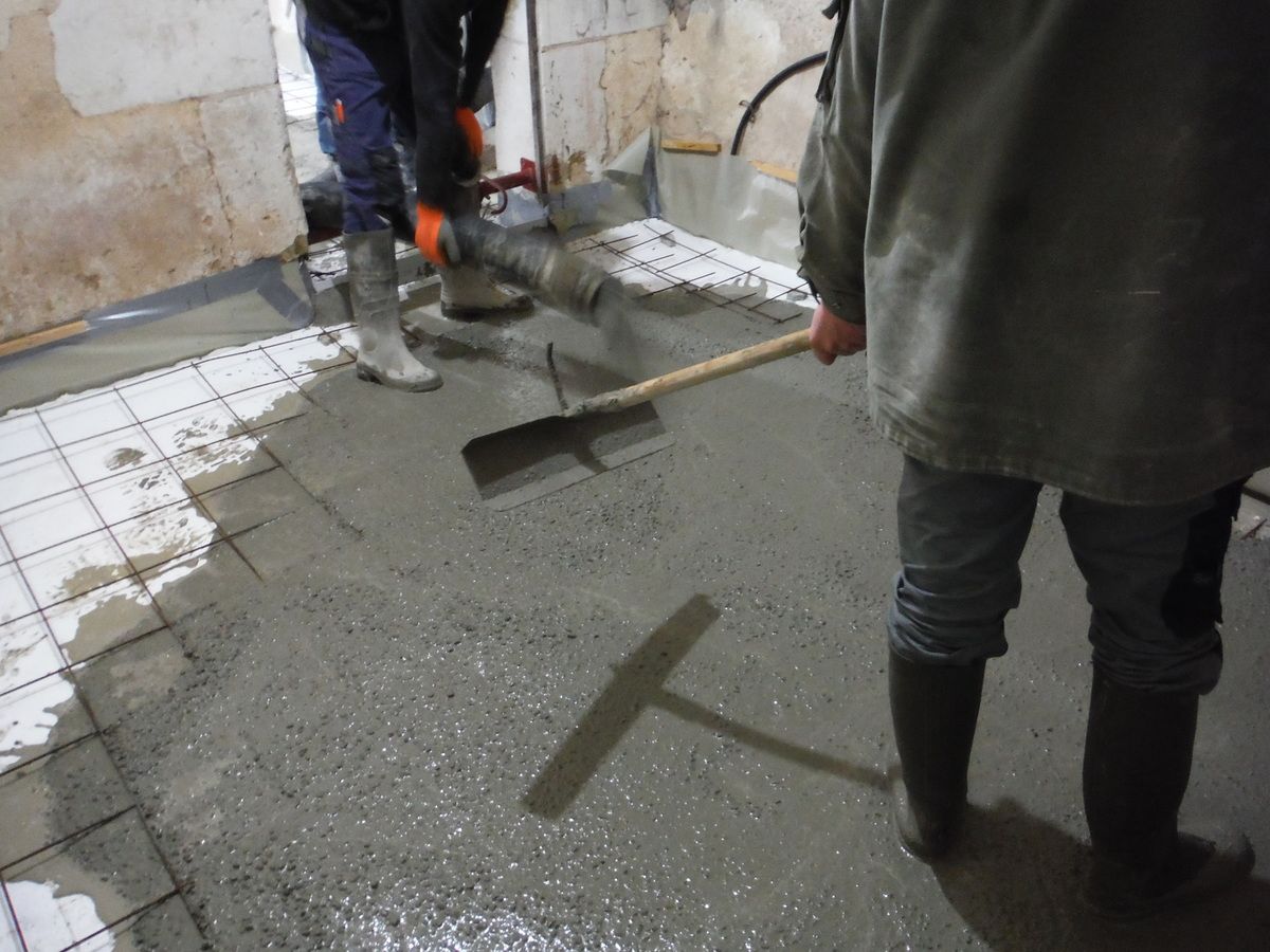 On coule la dalle de béton!! (article légèrement modifié)