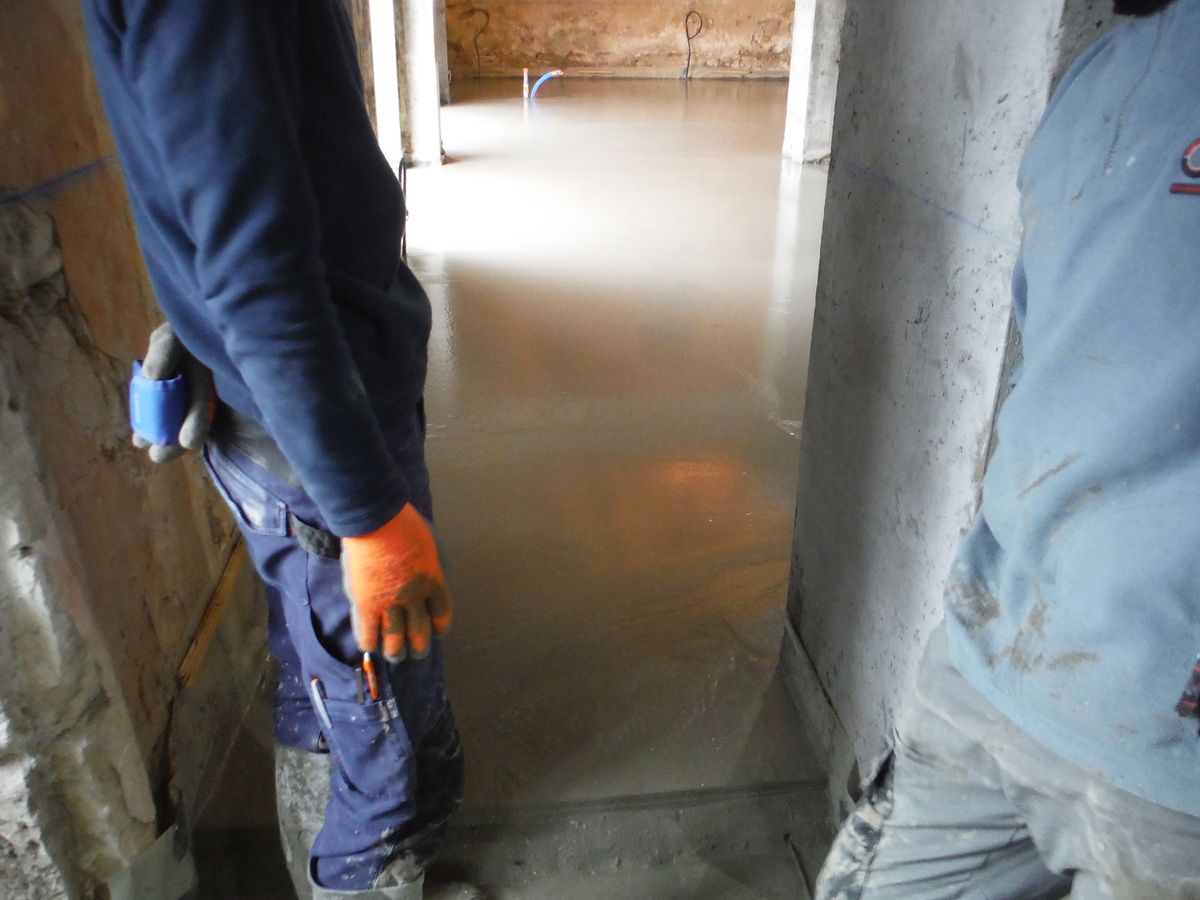 On coule la dalle de béton!! (article légèrement modifié)