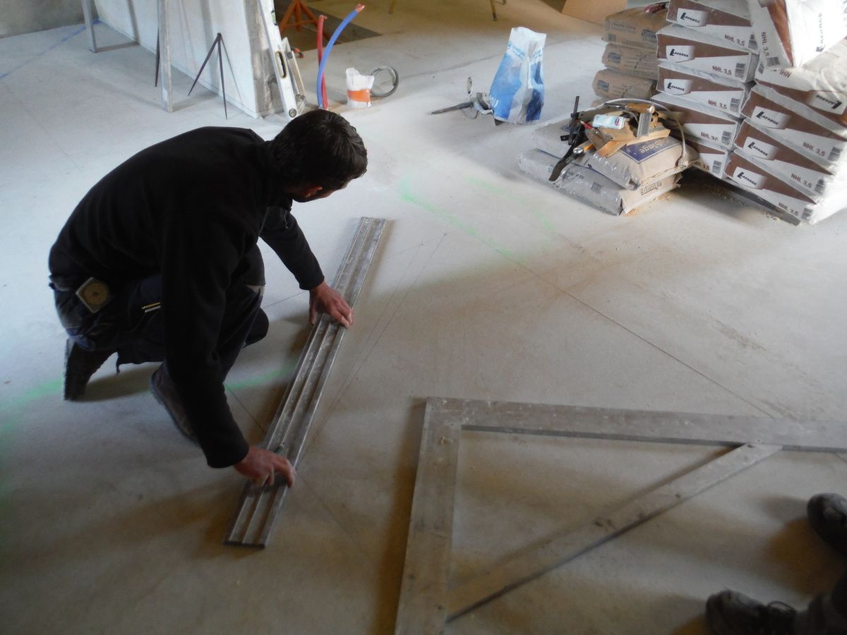 Traçage au sol d'un escalier en béton!