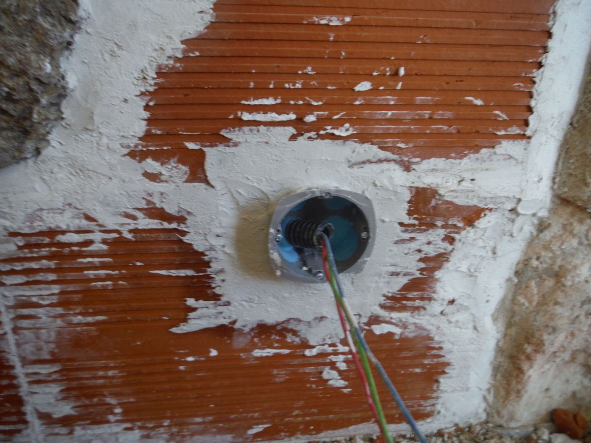 Rénover le mur noirci d'une cheminée!