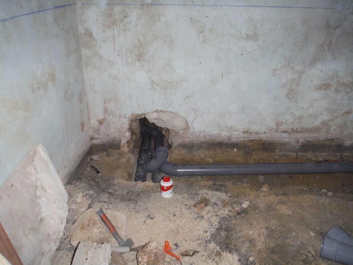 On commence les (vrais) travaux dans la maison.... 