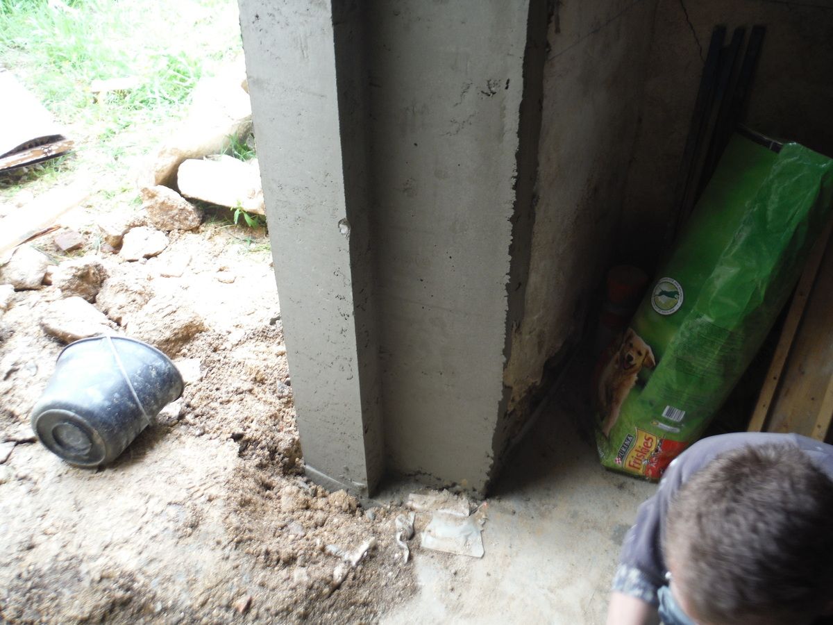 Divers travaux... (partie 4: la porte du cellier)
